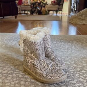 True Craft Leopard Print Kids Boots with Fur Trim